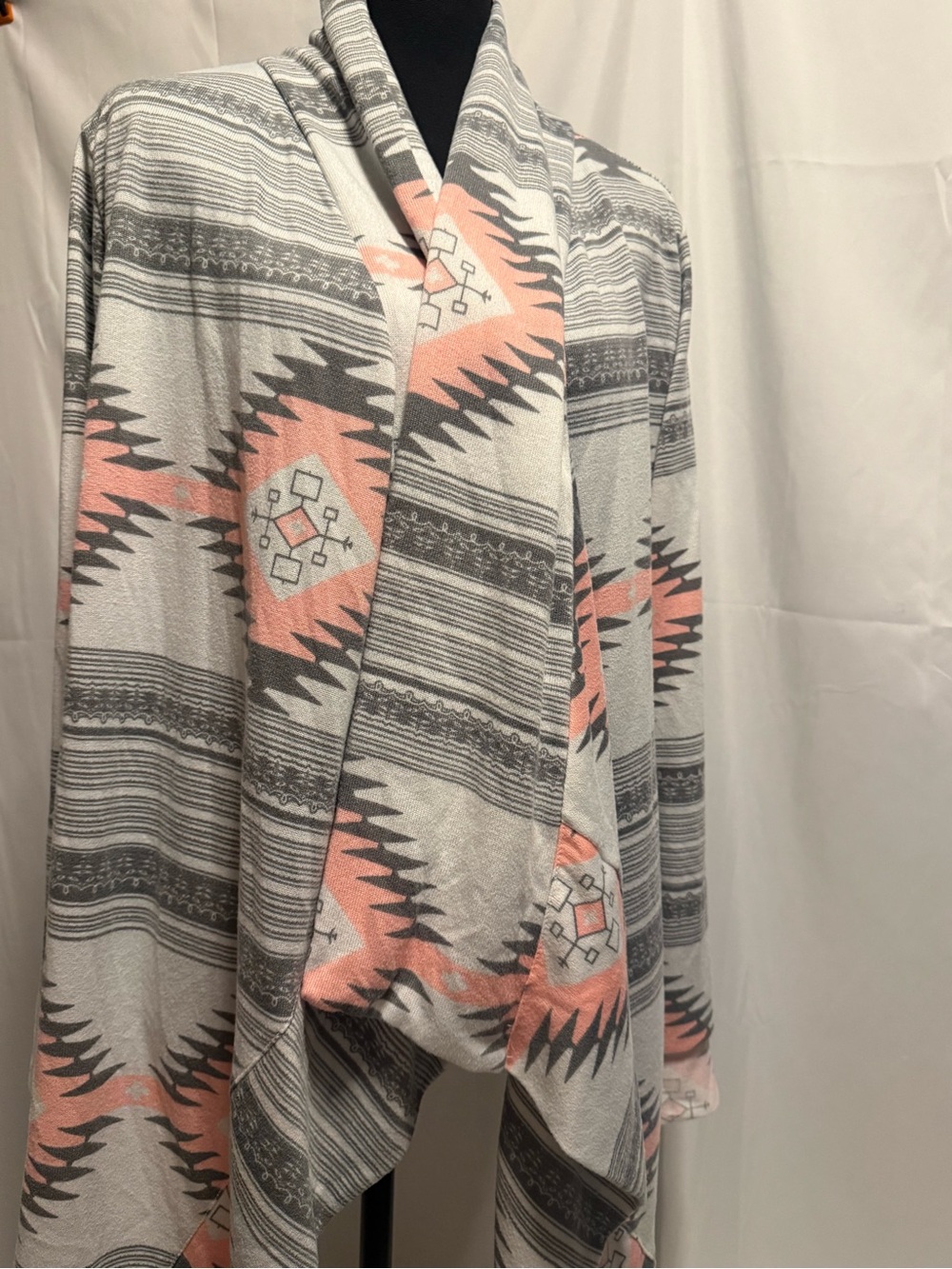 Women's Open-Front Aztec Print Sweater Cardigan - Gray & Pink